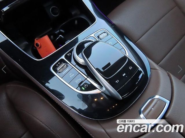 Mercedes-Benz E-Class 2017 — photo 12