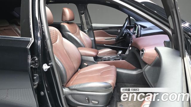 Hyundai Santafe 2019 — photo 17
