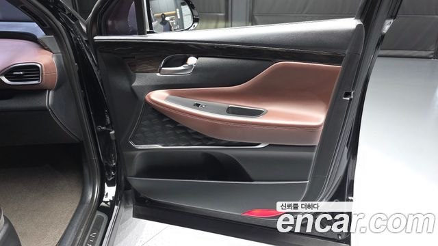 Hyundai Santafe 2019 — photo 14