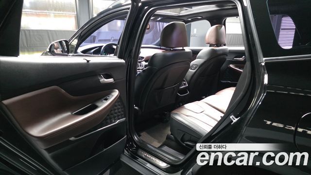 Hyundai Santafe 2019 — photo 16