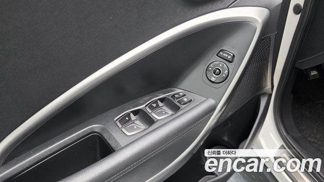 Hyundai Santafe 2015 — photo 25