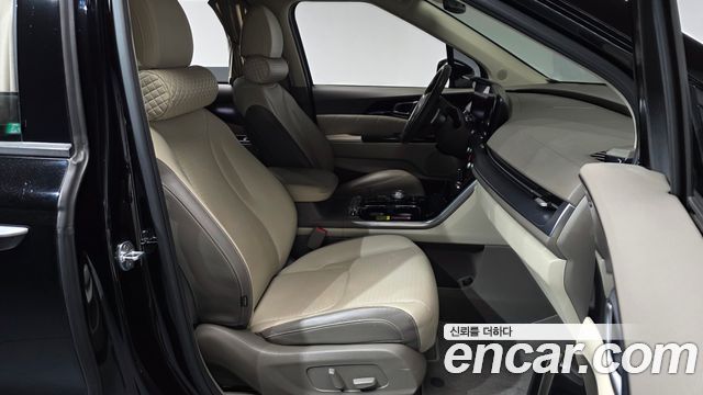 Kia Canival 2021 — photo 18