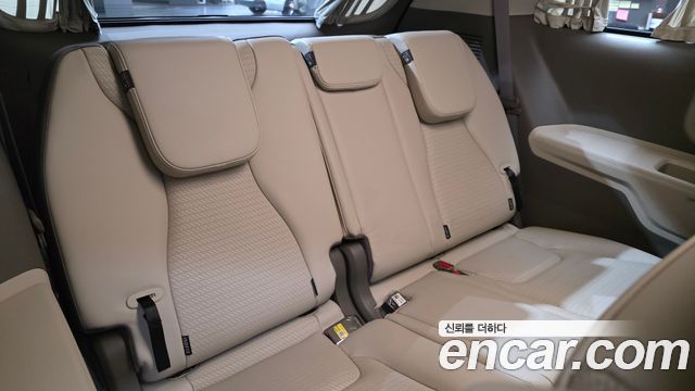 Kia Canival 2021 — photo 19