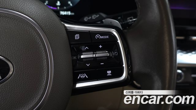 Kia Canival 2021 — photo 22