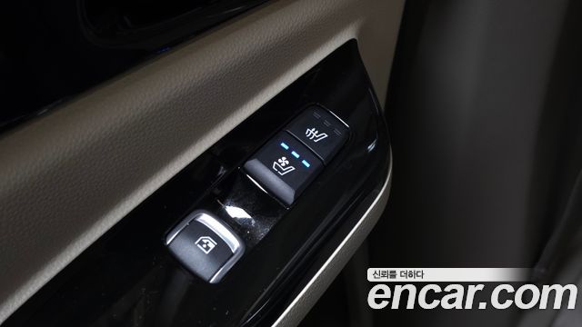 Kia Canival 2021 — photo 31