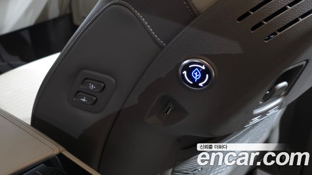 Kia Canival 2021 — photo 34