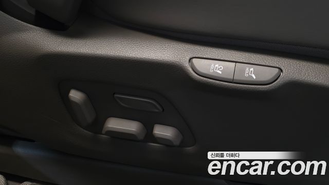 Kia Canival 2021 — photo 35