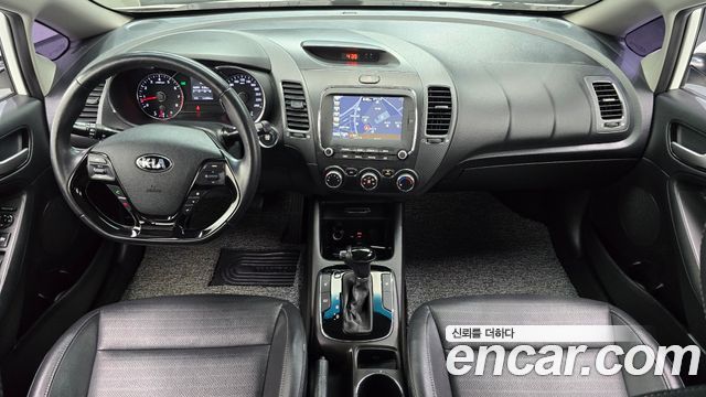 Kia K3 2018 — photo 10