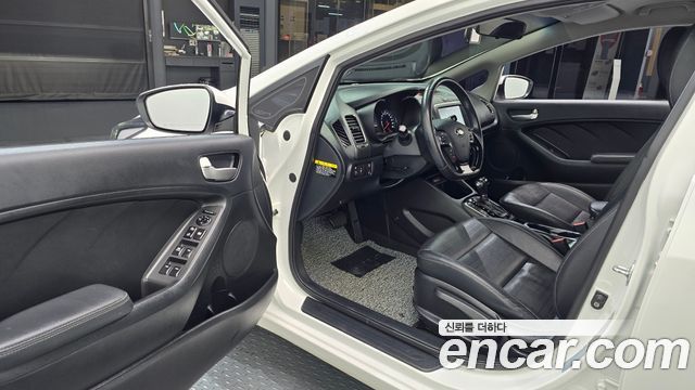 Kia K3 2018 — photo 13