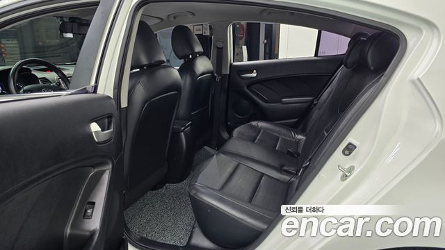 Kia K3 2018 — photo 18