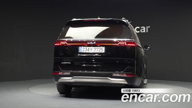 Kia Canival 2023 — photo 4