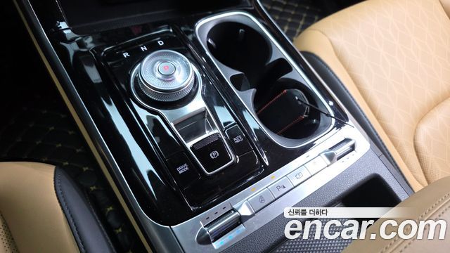 Kia Canival 2023 — photo 9