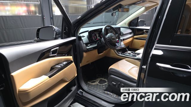 Kia Canival 2023 — photo 10