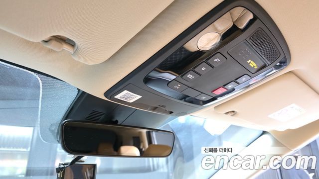 Kia Canival 2023 — photo 17