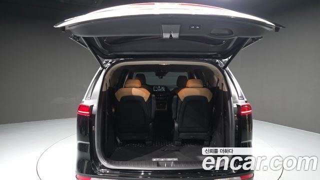 Kia Canival 2023 — photo 20