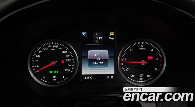 Mercedes-Benz GLC-Class 2018 — photo 8