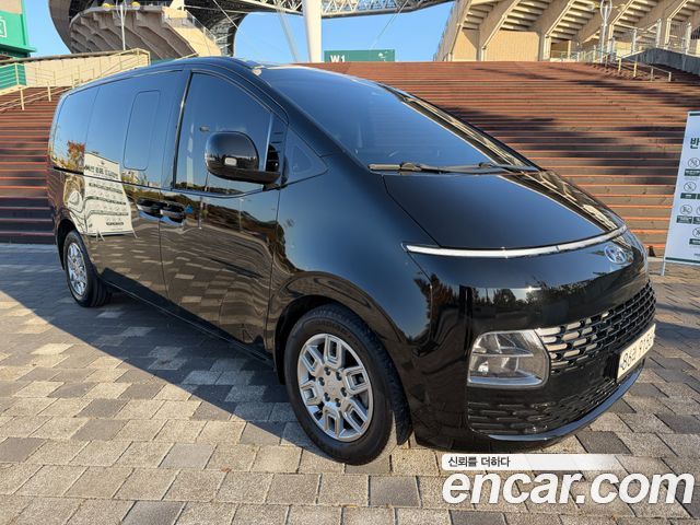 Hyundai Staria 2022 — photo 3