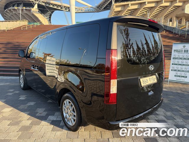 Hyundai Staria 2022 — photo 7