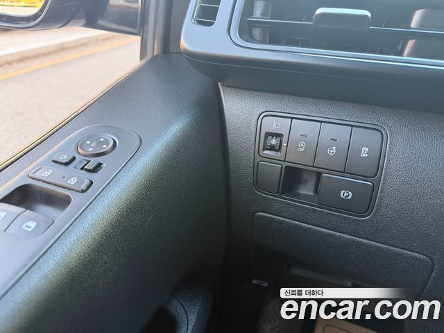 Hyundai Staria 2022 — photo 12
