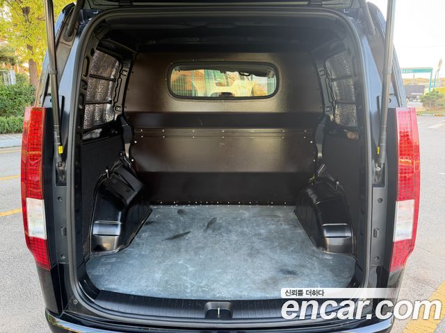 Hyundai Staria 2022 — photo 16
