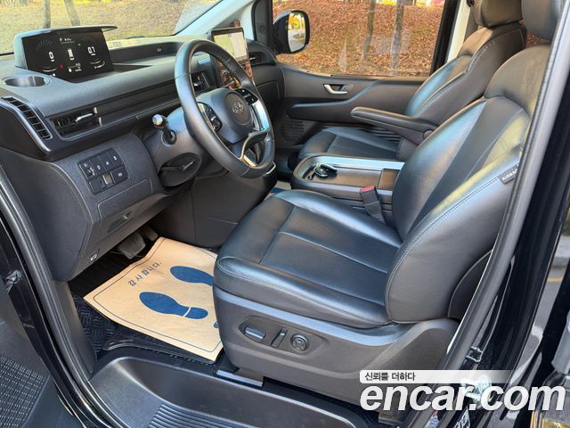 Hyundai Staria 2022 — photo 17