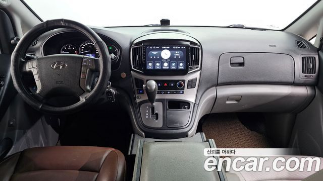 Hyundai Starex 2018 — photo 10
