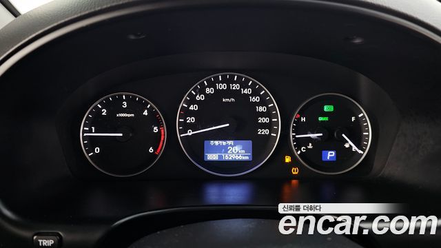 Hyundai Starex 2018 — photo 11