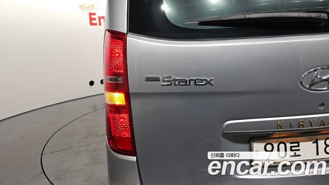 Hyundai Starex 2018 — photo 9