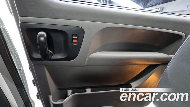 Hyundai Starex 2018 — photo 15