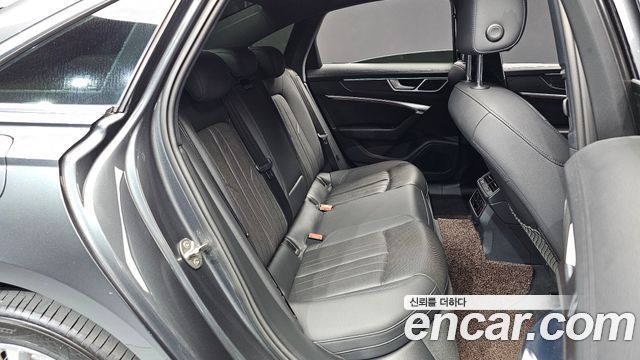 Audi A6 2020 — photo 11