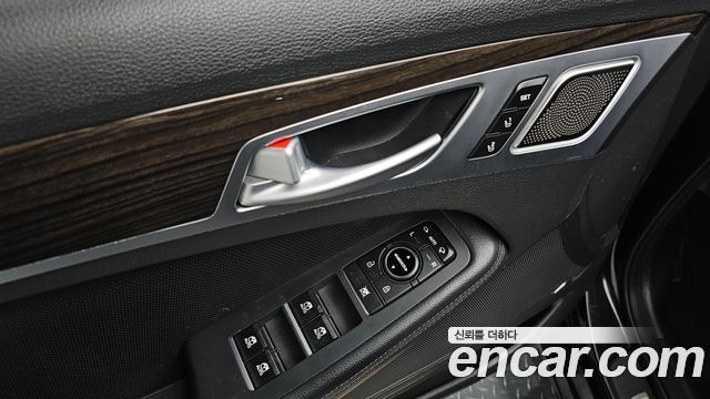 Genesis G80 2018 — photo 23
