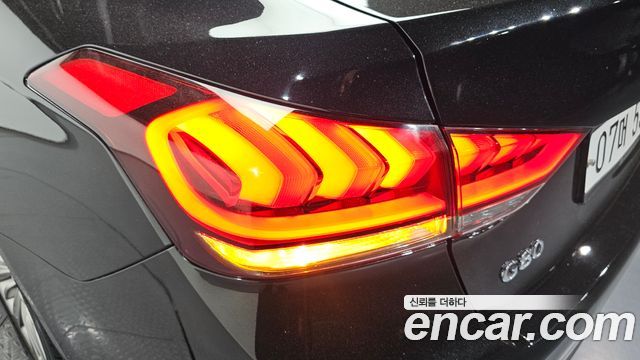 Genesis G80 2018 — photo 9