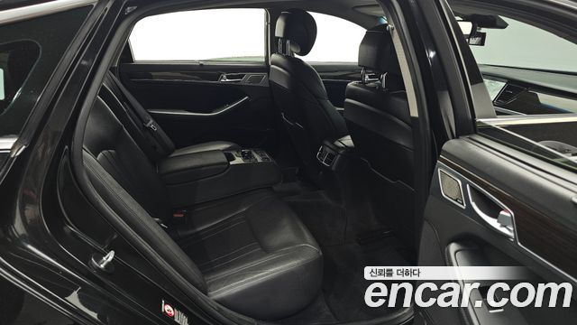 Genesis G80 2018 — photo 16