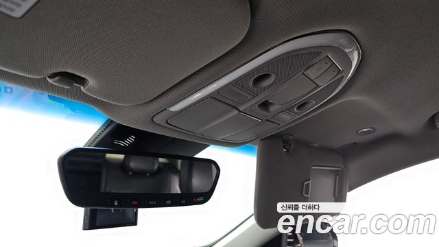 Genesis G80 2018 — photo 27