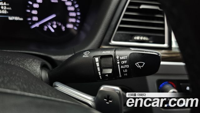 Genesis G80 2018 — photo 34
