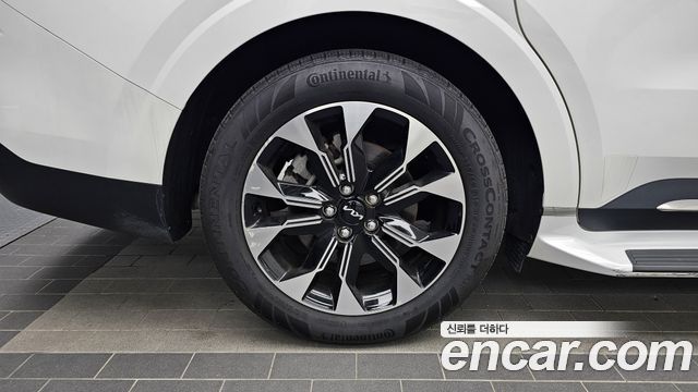 Kia Canival 2023 — photo 5