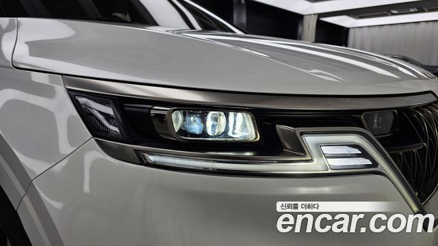 Kia Canival 2023 — photo 8
