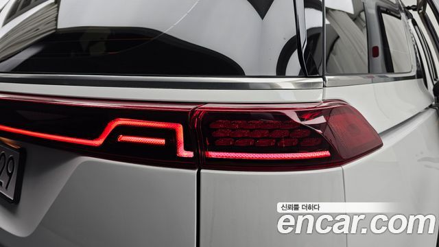 Kia Canival 2023 — photo 9