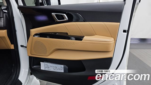 Kia Canival 2023 — photo 15