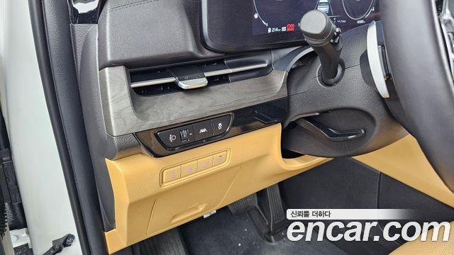 Kia Canival 2023 — photo 28