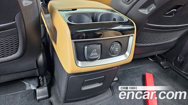 Kia Canival 2023 — photo 30