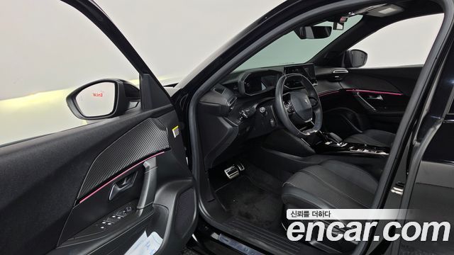 Peugeot 2008 2022 — photo 13