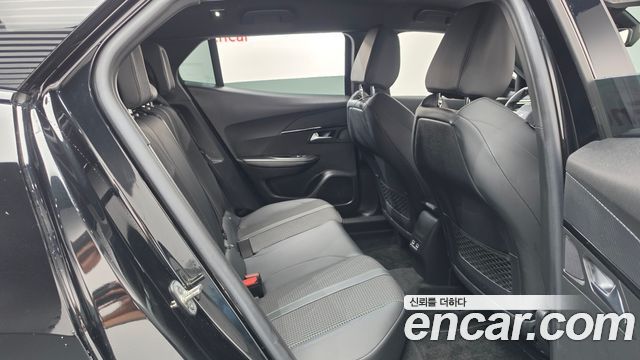 Peugeot 2008 2022 — photo 17