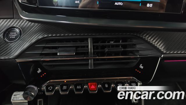 Peugeot 2008 2022 — photo 18