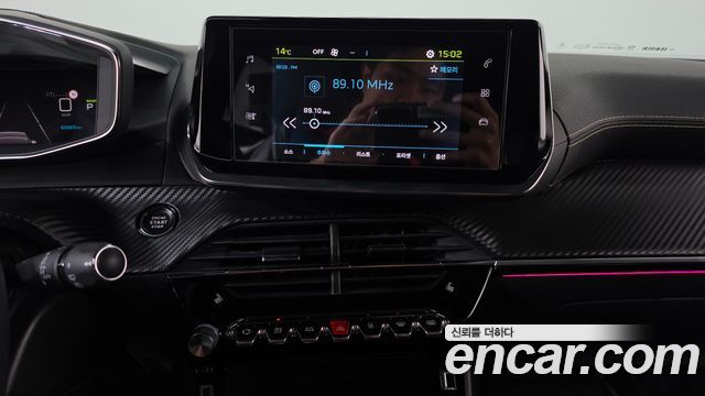 Peugeot 2008 2022 — photo 19