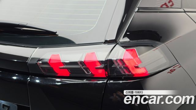 Peugeot 2008 2022 — photo 9