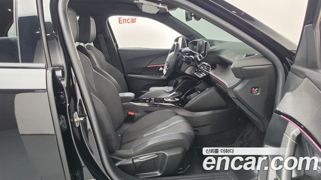 Peugeot 2008 2022 — photo 16