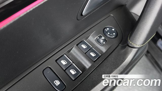 Peugeot 2008 2022 — photo 28