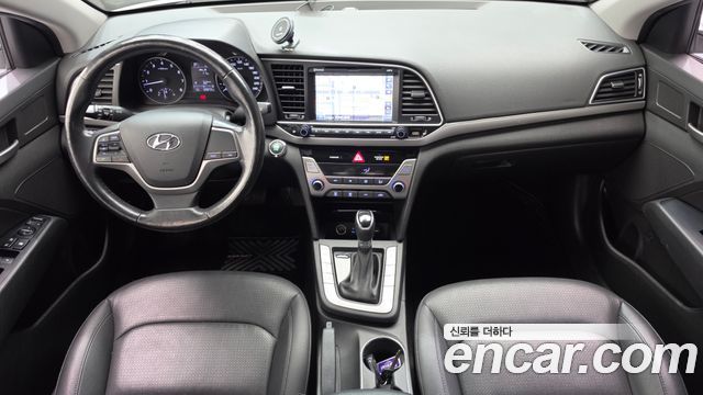 Hyundai AVANTE 2017 — photo 7