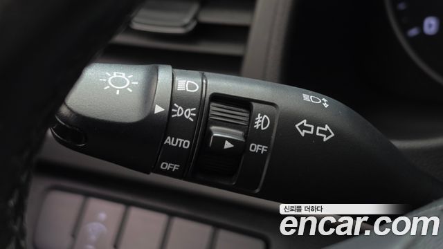 Hyundai AVANTE 2017 — photo 17